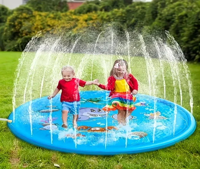 מזרקת מים עגולה עם דולפין למשחק חוץ בקיץ