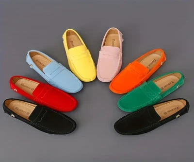 נעלי מוקסינים לנשים בצבע אחיד, עיצוב עגול עם סוליית גומי נגד החלקה